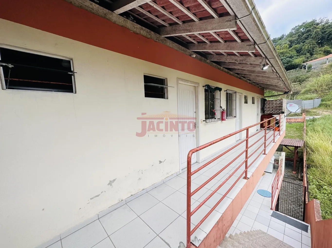 Prédio com 8 apartamentos todos alugados. Ótima opção de investimento. — foto 7