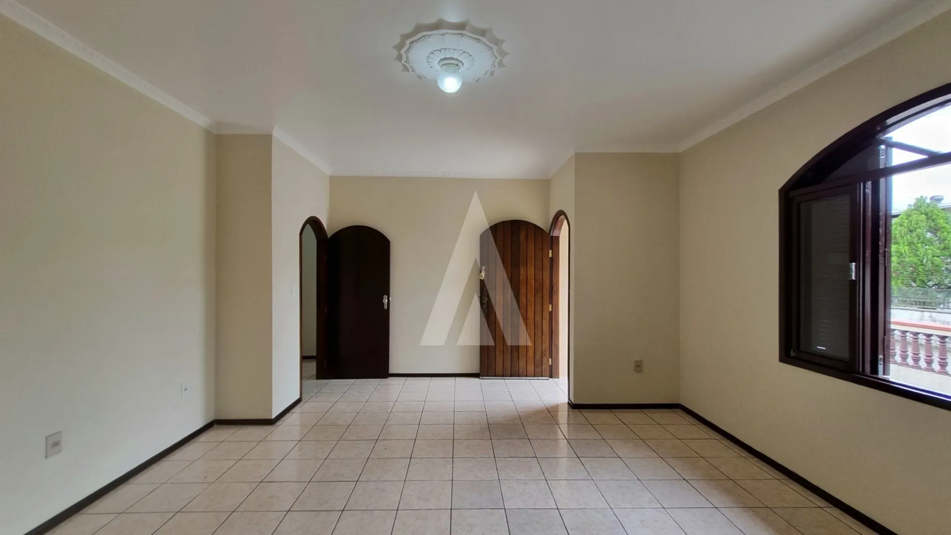 Casa residencial com 2 quartos sendo 1 suíte, no bairro Bom Retiro. — foto 7