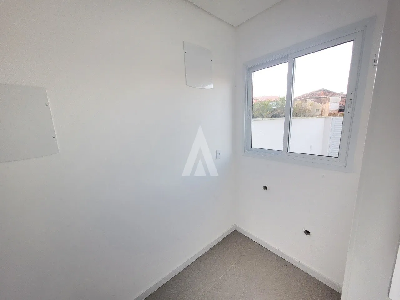 Sobrado Geminado com 1 suíte(s) mais 2 quarto(s) à venda no bairro Ubatuba em São Francisco Do Sul, de R$800.000,00 por R$760.000,00. — foto 5