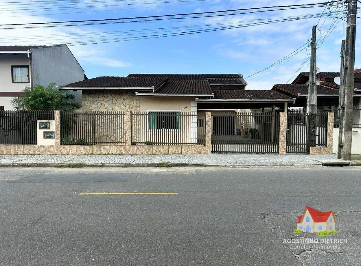Residencia em Alvenaria C/Parte Averbada + Sobrado Residencial C/Apto de 02 Quartos +Area C/Churrasq.No Bairro Aventureiro! — foto 5
