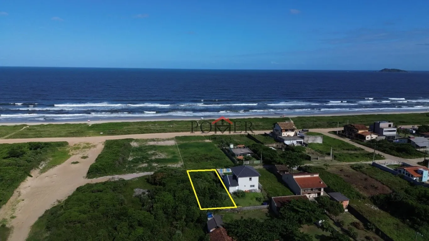 Excelente oportunidade de terreno na Praia do Ervino na cidade de São Francisco do Sul com 375,00m, fazendo frente em 12,50 metros. - foto 1