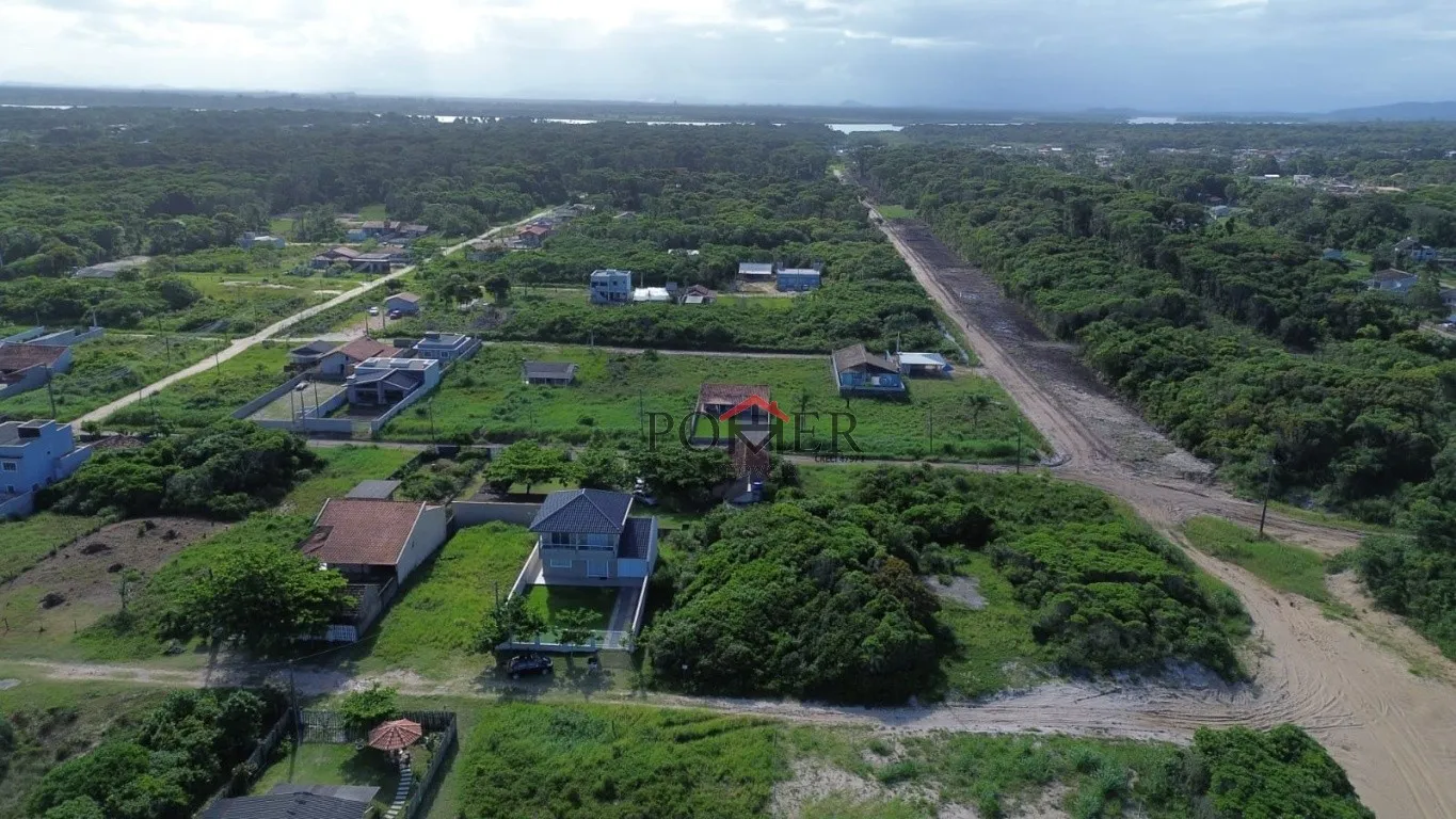 Excelente oportunidade de terreno na Praia do Ervino na cidade de São Francisco do Sul com 375,00m, fazendo frente em 12,50 metros. — foto 3