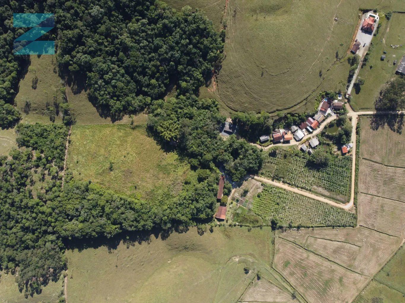 Sitio com 5,7 hectares, com nascente de água ! — foto 7