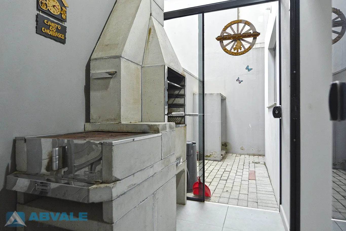 Casa Mobiliada com 3 Dormitórios (sendo 1 suíte), 2 Vagas de Garagem, em Loteamento Residencial — foto 5