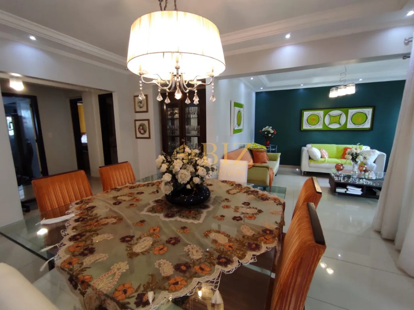 Belíssima cobertura duplex, com piscina privativa, 4 dormitórios sendo 2 suítes na região da Alameda! — foto 4