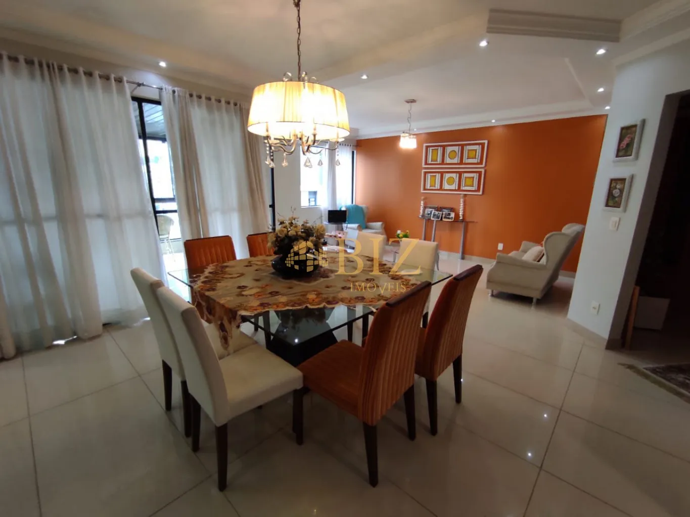 Belíssima cobertura duplex, com piscina privativa, 4 dormitórios sendo 2 suítes na região da Alameda! — foto 5