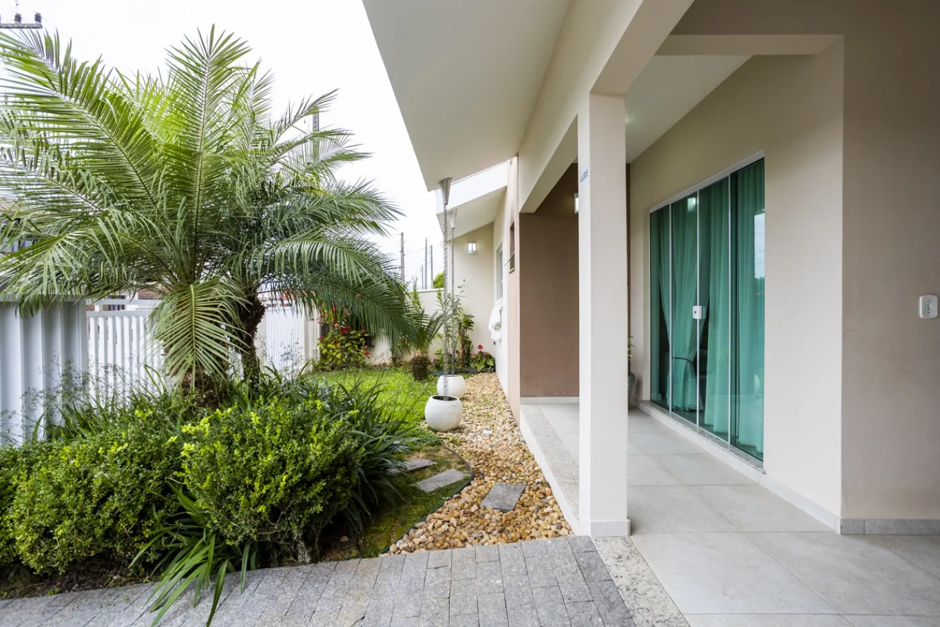 Excelente casa plana a venda em Gaspar no bairro Margem Esquerda, com facil acesso a BR 470. - foto 1