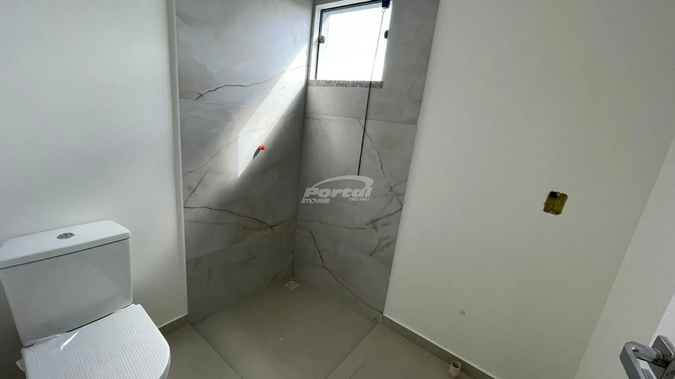 Sobrado semimobiliado com 3 dormitórios ,sendo 1 suíte, em Condomínio, no Bairro Itacolomi, em Balneário Piçarras! — foto 5