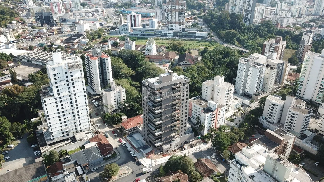 Cobertura com 03 suítes, 4 vagas e 350,00m privativos - Victor Konder, Blumenau/SC — foto 2