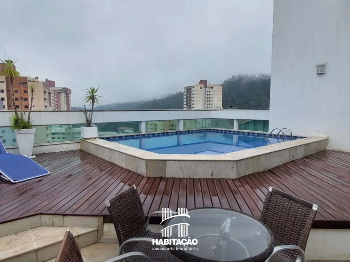 Cobertura Duplex de Alto Padrão no Bairro Ponta Aguda — foto 2