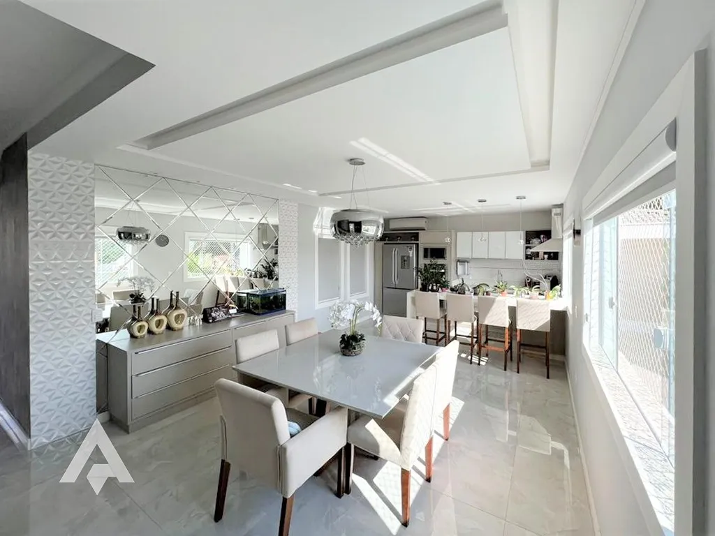 Casa de 3 dormitórios à venda por R$ 1.550,000,00 - Bairro Salto - Blumenau/SC — foto 2