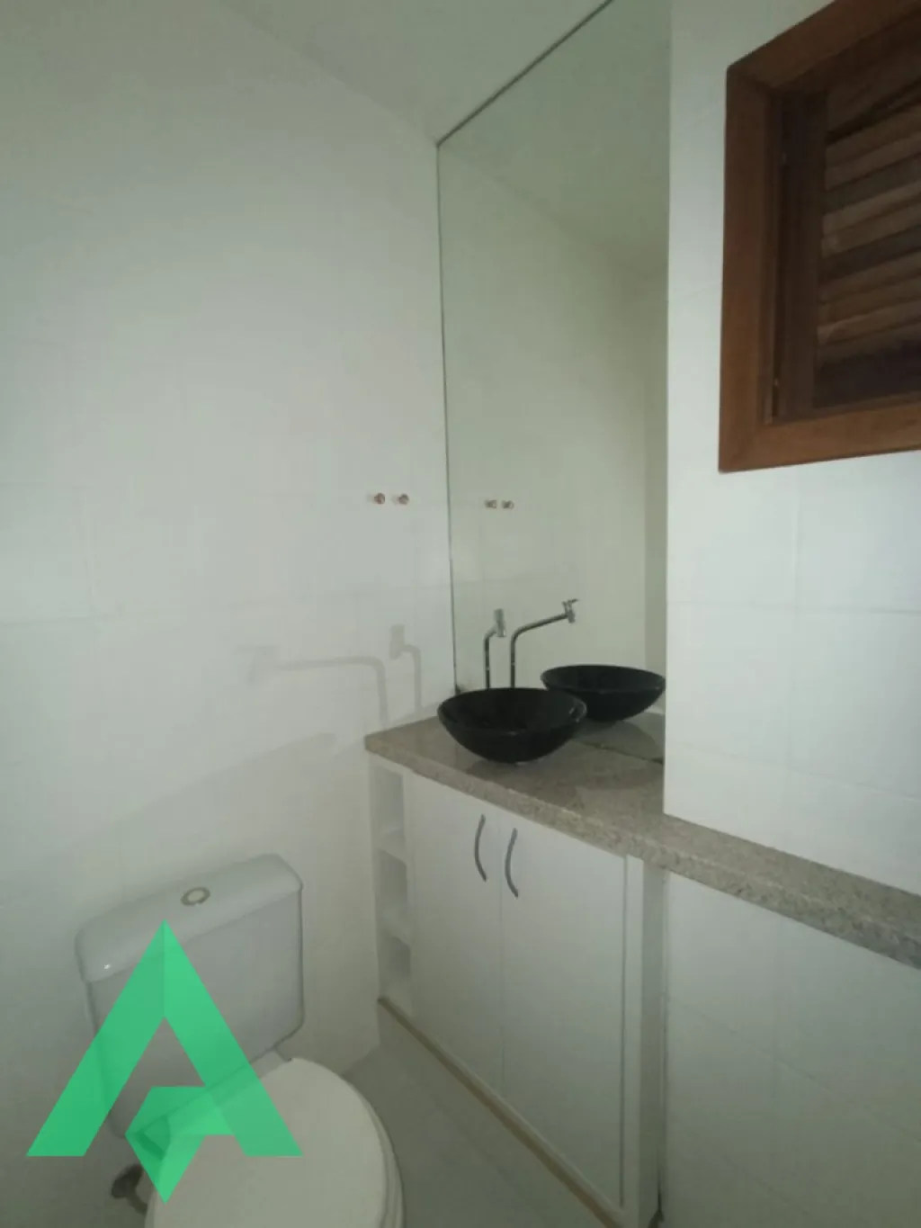 Maravilhosa sala comercial, no Centro de Timbó! — foto 4