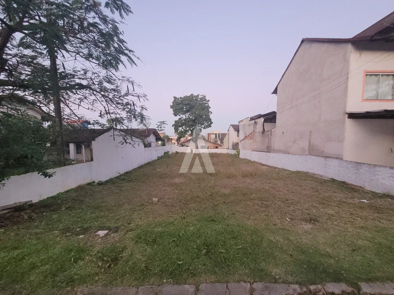 Terreno à venda no bairro Itaguacu em São Francisco Do Sul, por R$ 450.000.00. - foto 1