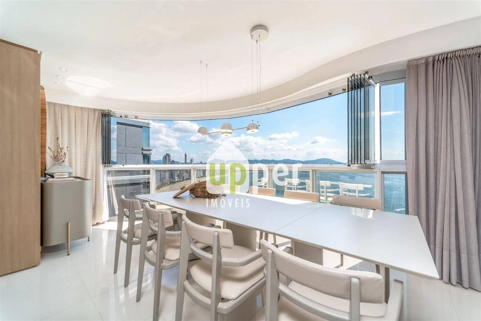 Apartamento com 4 dormitórios à venda por R$ 12.800.000,00 - Centro - Balneário Camboriú/SC — foto 2