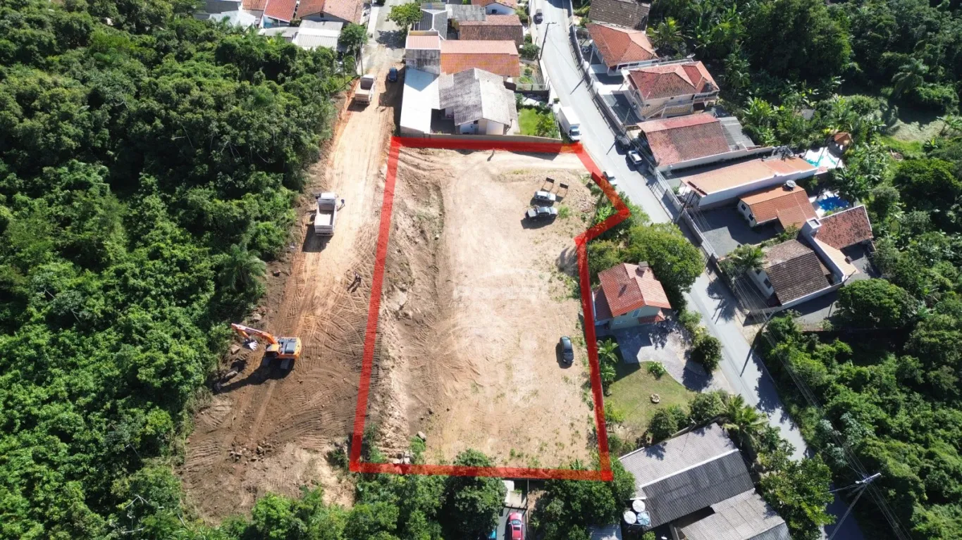 Terreno Espaçoso Próximo ao Mar: Oportunidade Única de Investimento! — foto 2