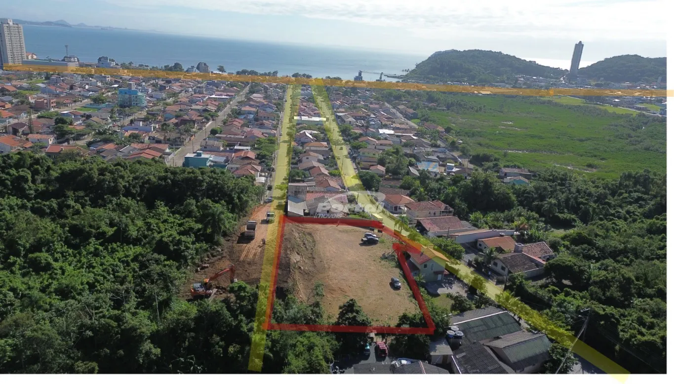 Terreno Espaçoso Próximo ao Mar: Oportunidade Única de Investimento! — foto 4