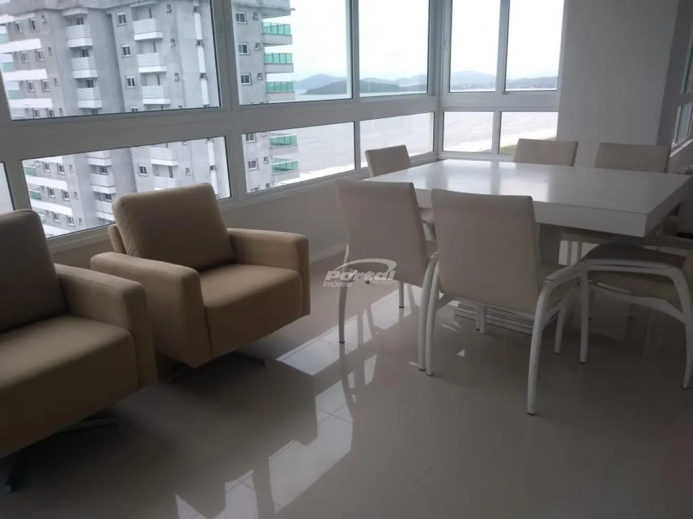 Apartamento Mobiliado de 3 Quartos a Poucos Passos da Praia no Residencial Villa Catânia, no bairro Itacolomi em Balneário Piçarras! — foto 3