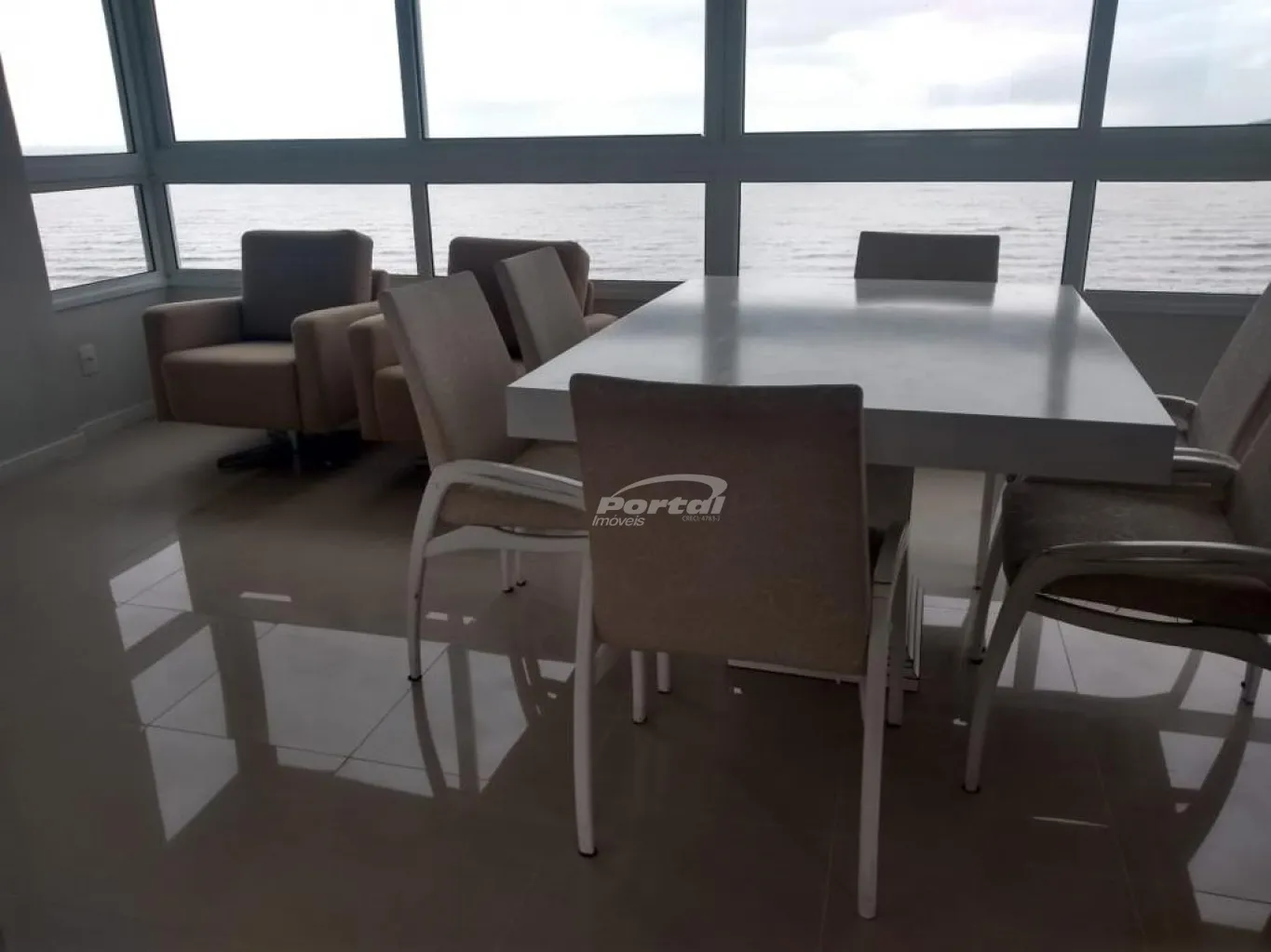 Apartamento Mobiliado de 3 Quartos a Poucos Passos da Praia no Residencial Villa Catânia, no bairro Itacolomi em Balneário Piçarras! — foto 4
