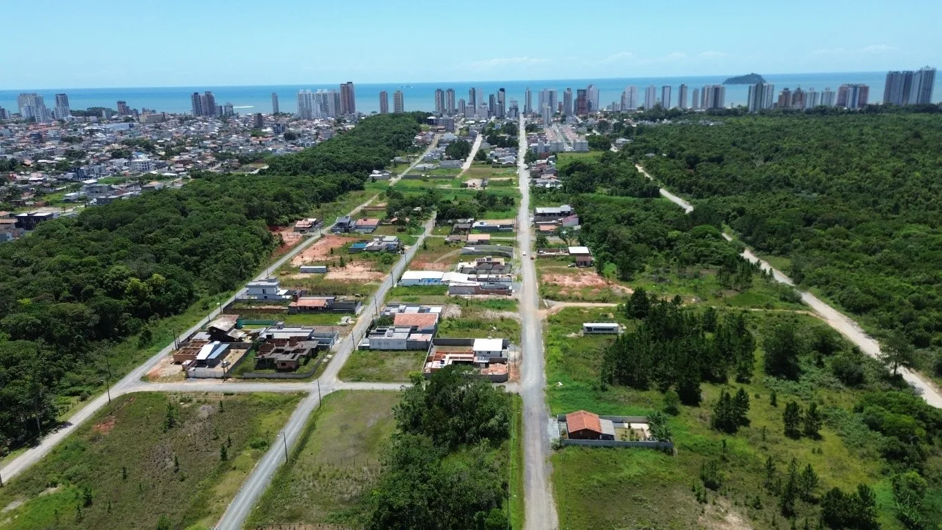 Terrenos de frente para a BR-101 e lateral para a Rua Pescada, no bairro Itacolomi em Balneário Piçarras! (Cód. 16714). — foto 5
