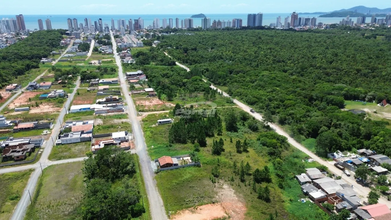 Terrenos de frente para a BR-101 e lateral para a Rua Pescada, no bairro Itacolomi em Balneário Piçarras! (Cód. 16714). — foto 7