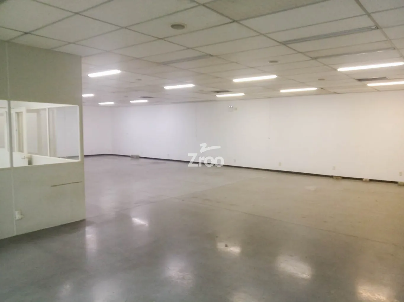 Sala comercial com 220 m no bairro Belchior em Blumenau/SC - foto 1