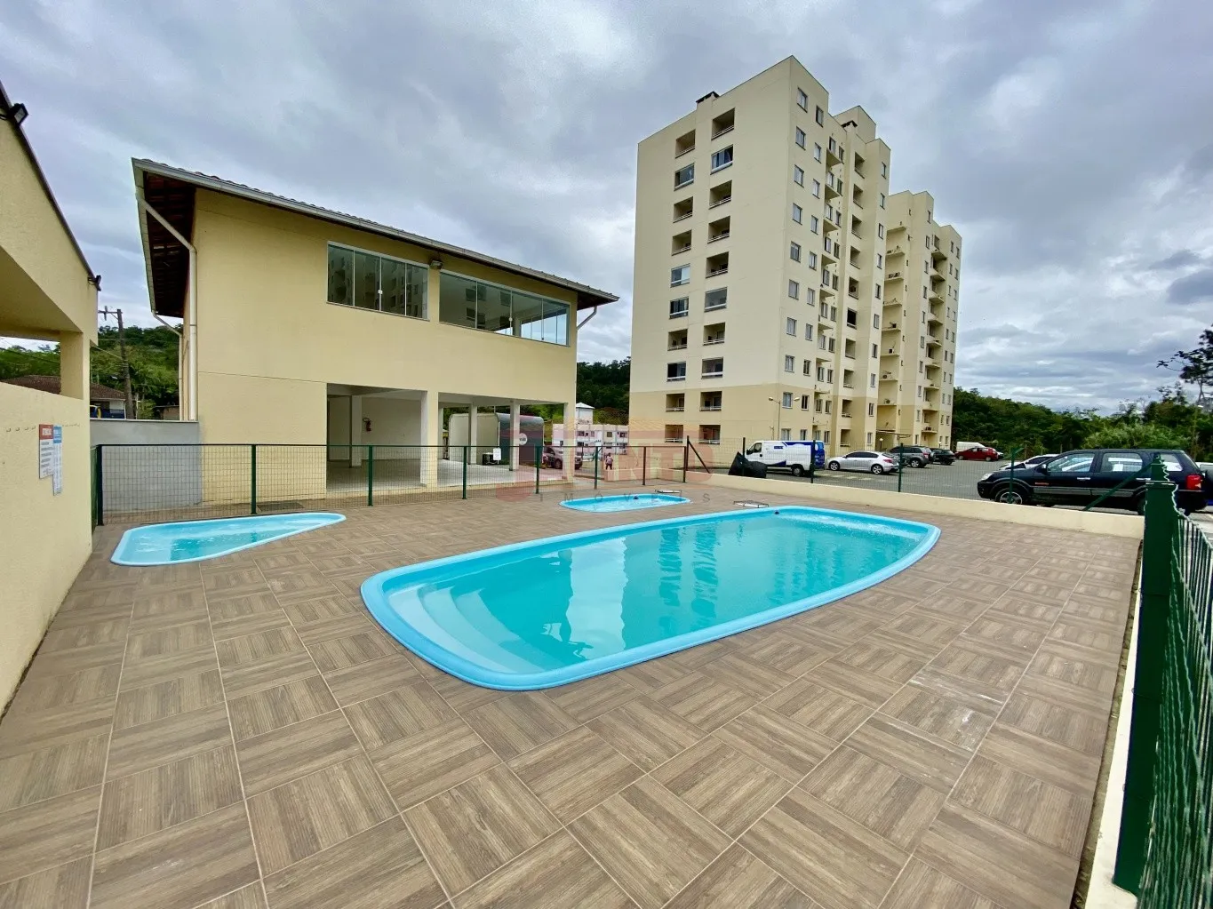 Apartamento semi mobiliado com 2 dormitórios no Bairro Itoupavazinha. - foto 1