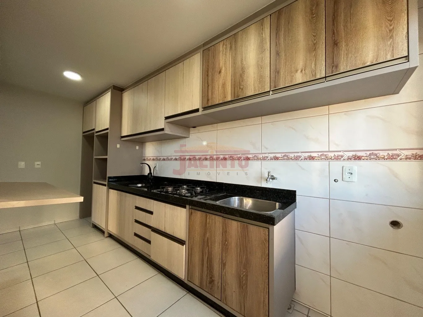 Apartamento semi mobiliado com 2 dormitórios no Bairro Itoupavazinha. — foto 7
