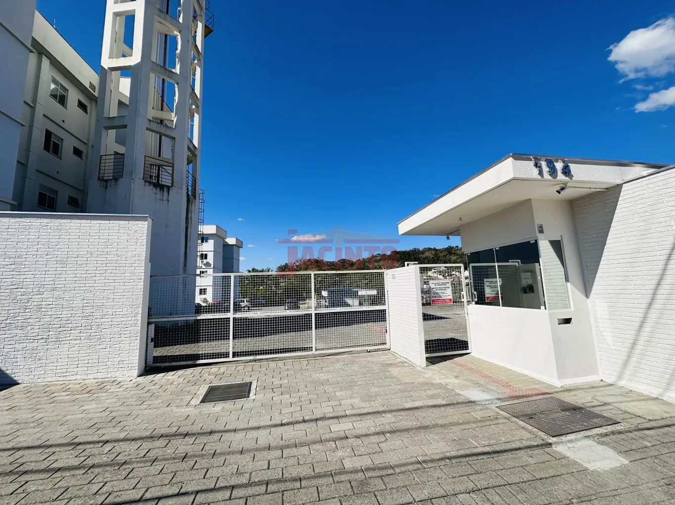 Apartamento com 2 quartos no bairro Água Verde. — foto 3