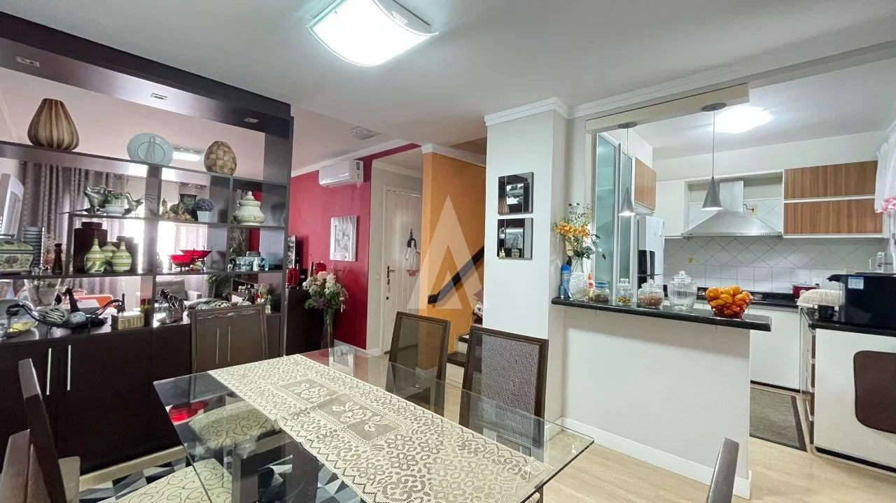 Casa em Condomínio com 1 suíte(s) mais 2 quarto(s) à venda no bairro Anita Garibaldi em Joinville, por R$ 730.000.00. — foto 5