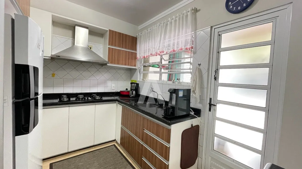 Casa em Condomínio com 1 suíte(s) mais 2 quarto(s) à venda no bairro Anita Garibaldi em Joinville, por R$ 730.000.00. — foto 7