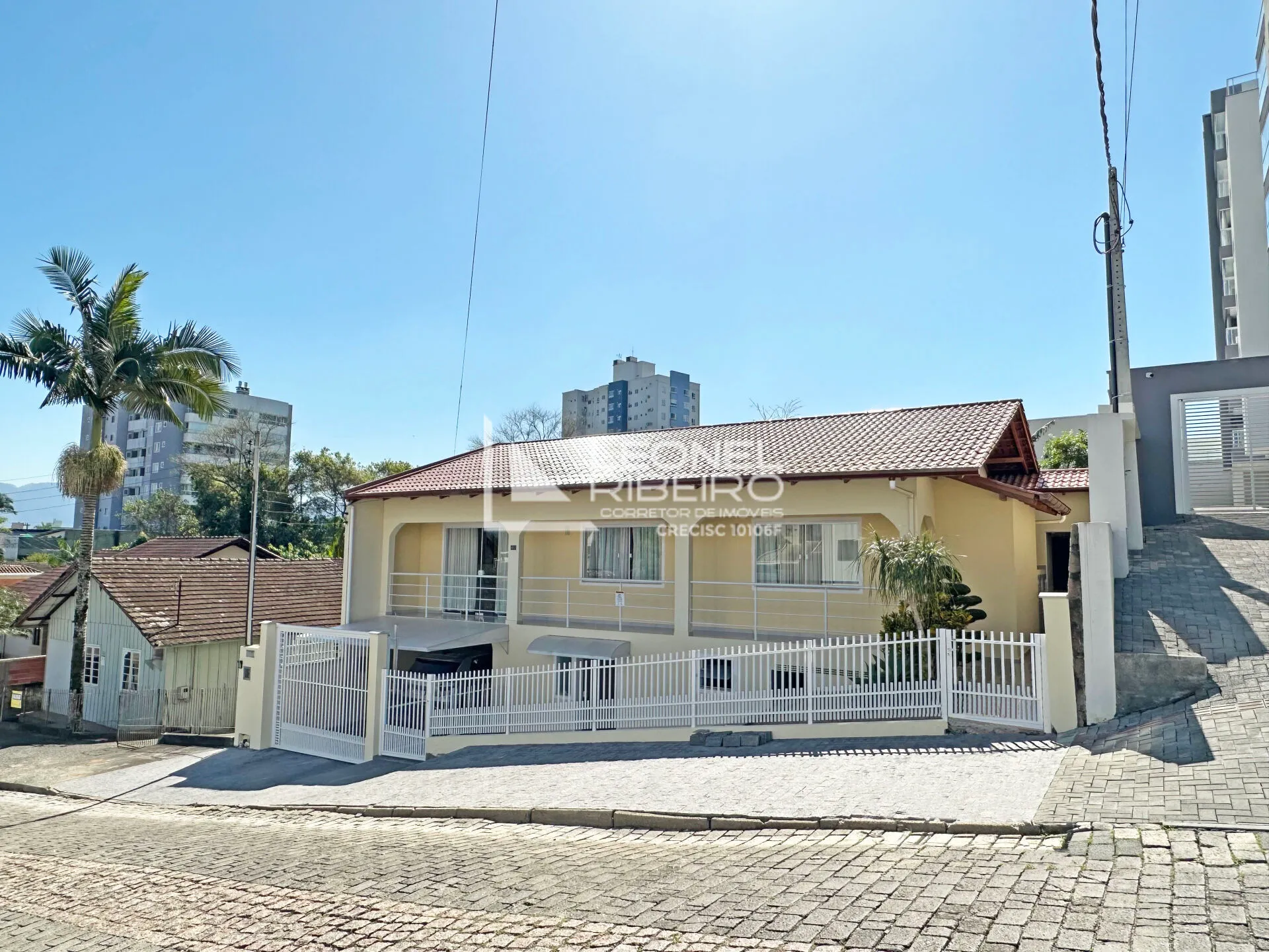 Casa à venda com 4 dormitórios no bairro Imigrantes em Timbó/SC - foto 1