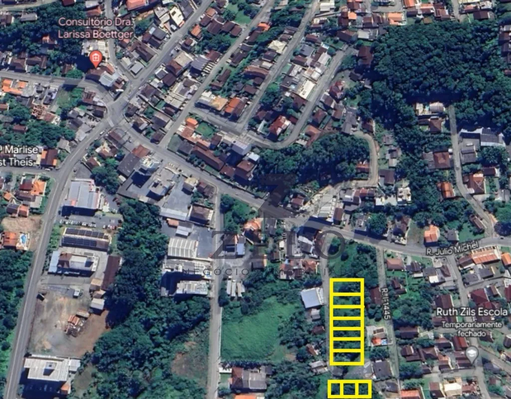 Terrenos na Transversal da Rua Júlio Michel - Próximo ao Supermercado Vanzuit - foto 1