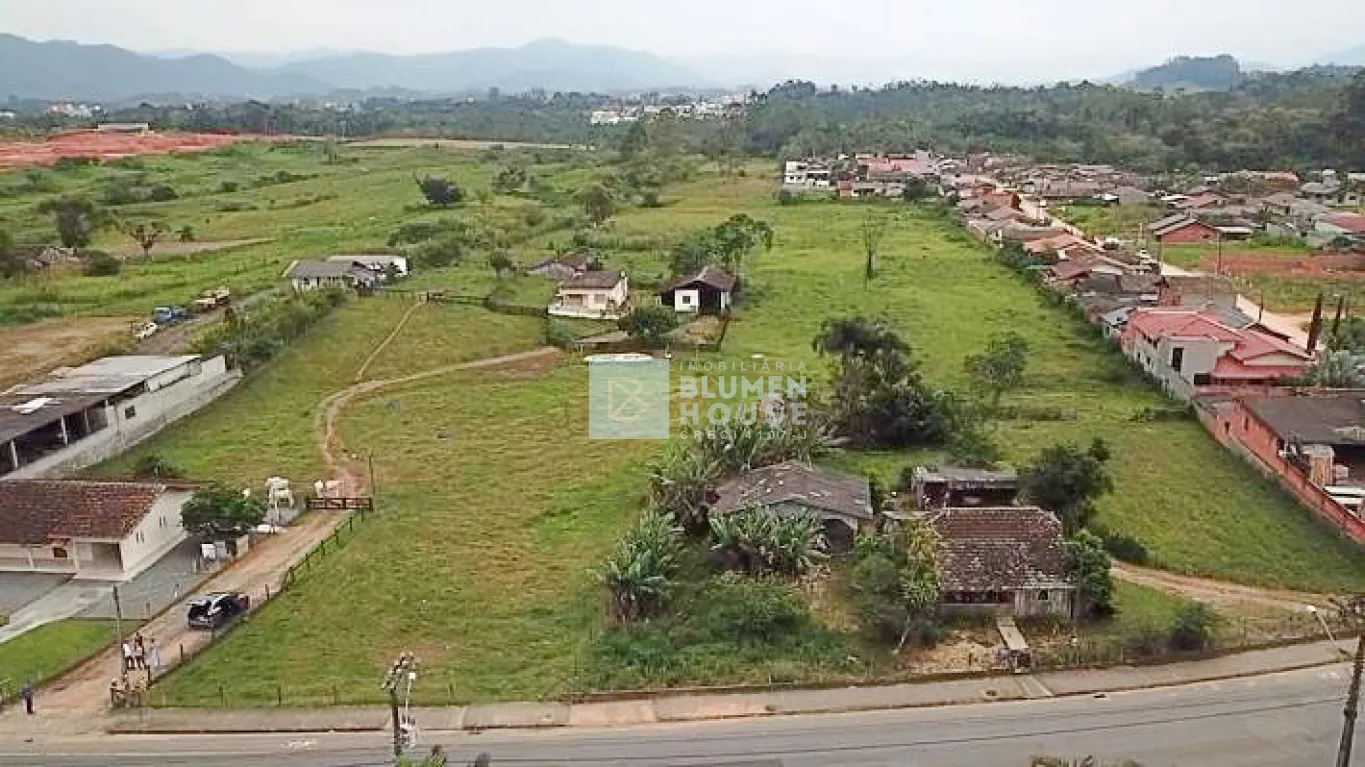Amplo terreno localizado no bairro Estrada das Areias, Indaial! — foto 4