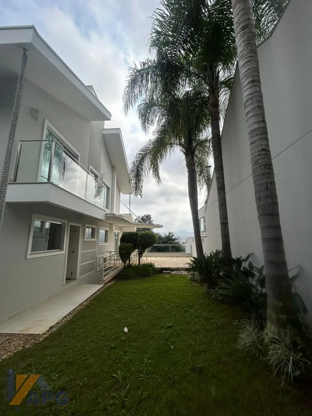 Casa de Alto Padrão no centro de Gaspar — foto 4