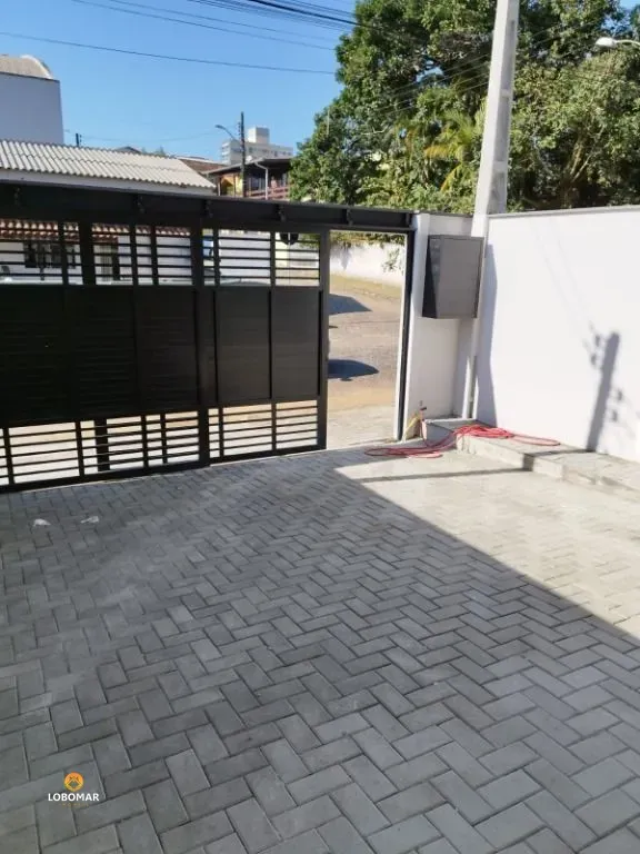 Sobrado com 3 suítes à apenas 300m do mar - Centro - Barra Velha/SC — foto 4