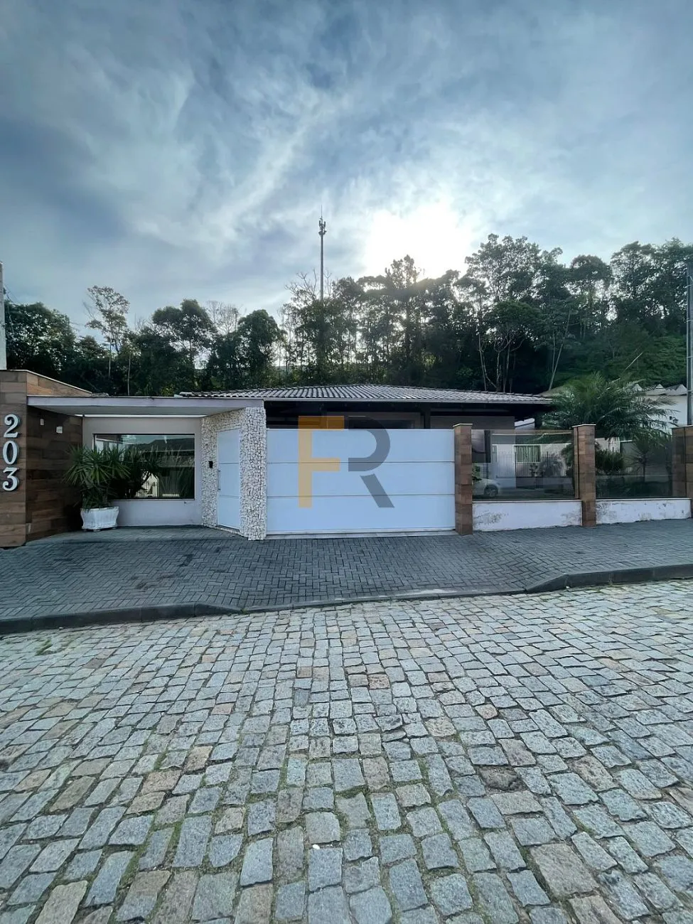 Casa Gaspar SC Bairro Margem Esquerda — foto 3