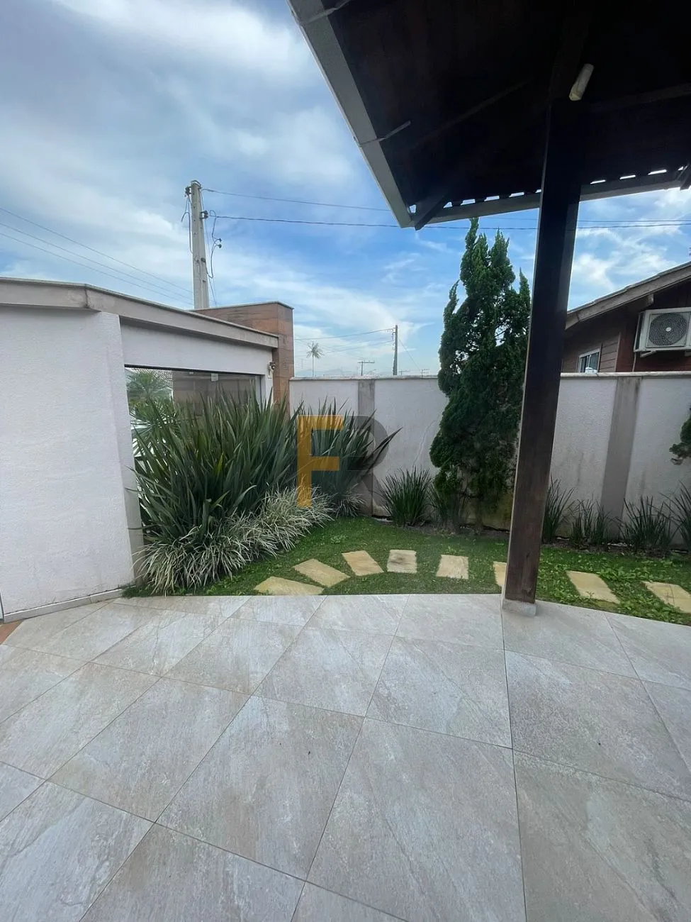Casa Gaspar SC Bairro Margem Esquerda — foto 5