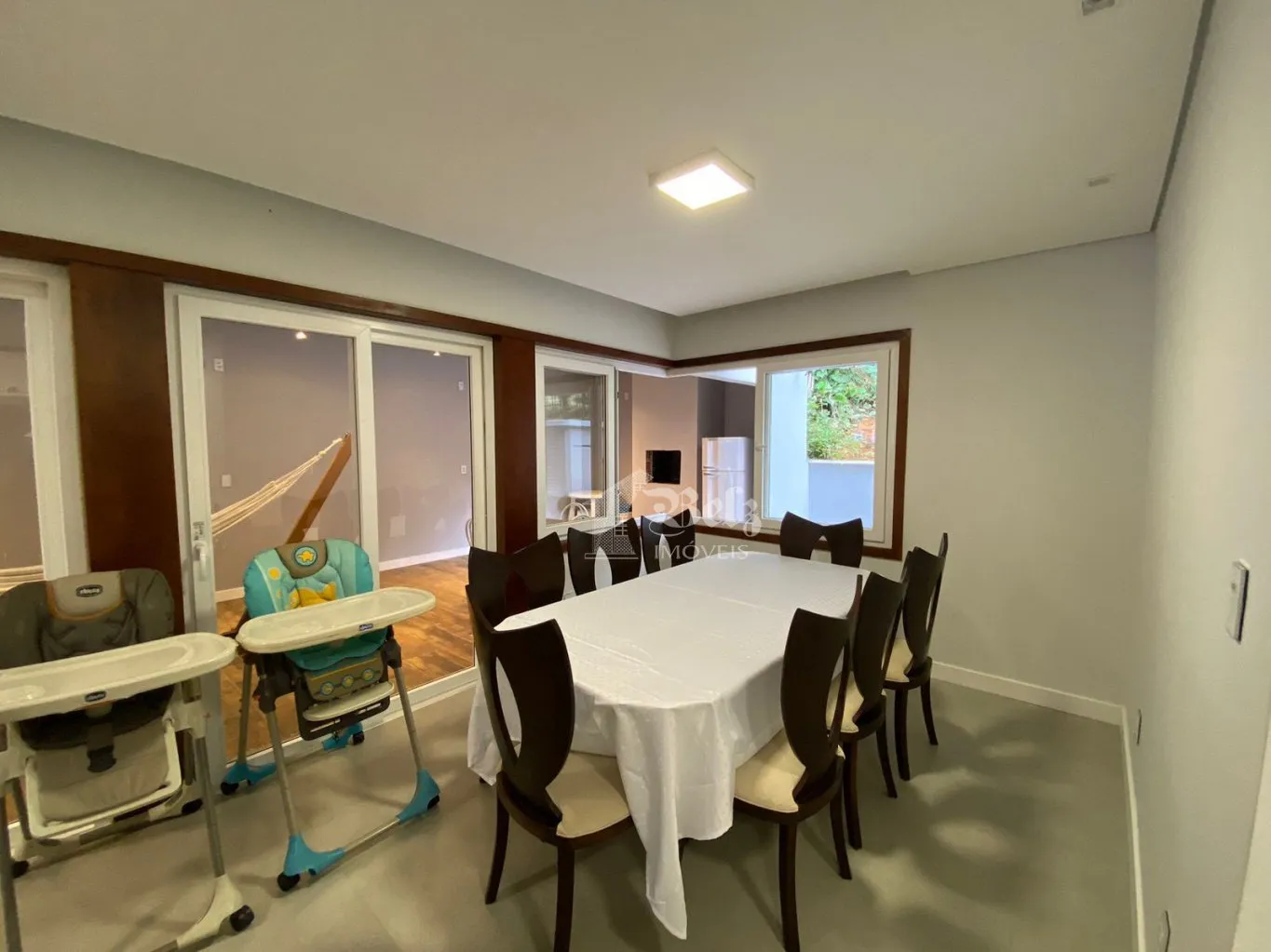 VENDE-SE CASA DE ALTO PADRÃO NO CENTRO DE POMERODE — foto 5