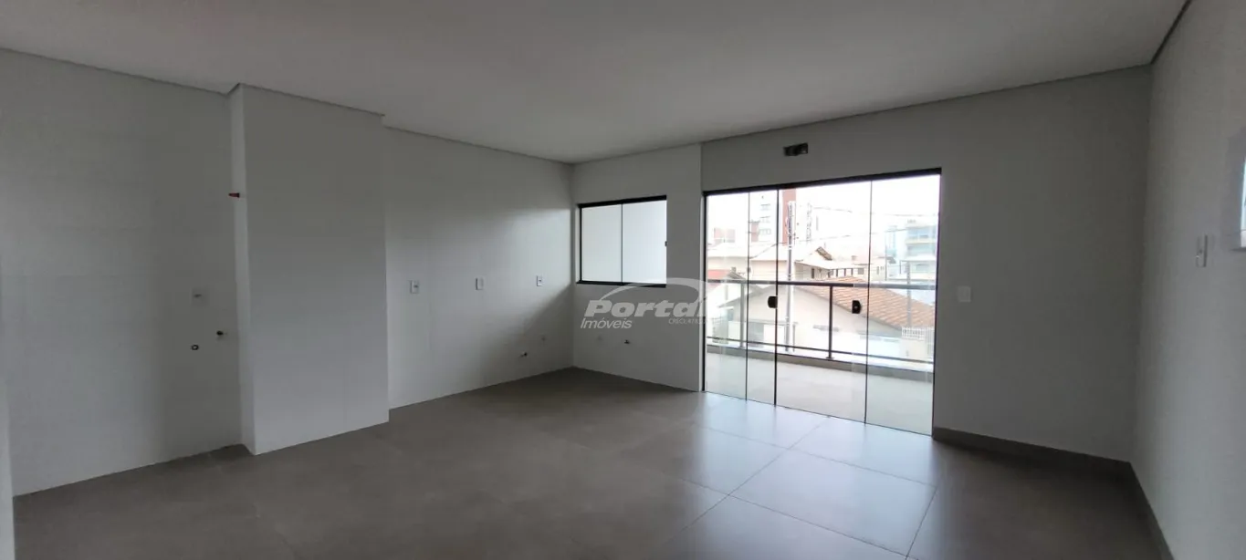 Apartamento á venda, com 3 dormitórios sendo 1 suíte, a aproximadamente 100 metros do mar, na praia do tabuleiro em Barra Velha/SC — foto 3