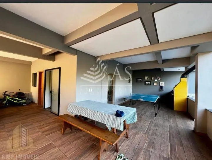 Casa · à venda · 3 quartos · 252m² · Água Verde, Blumenau