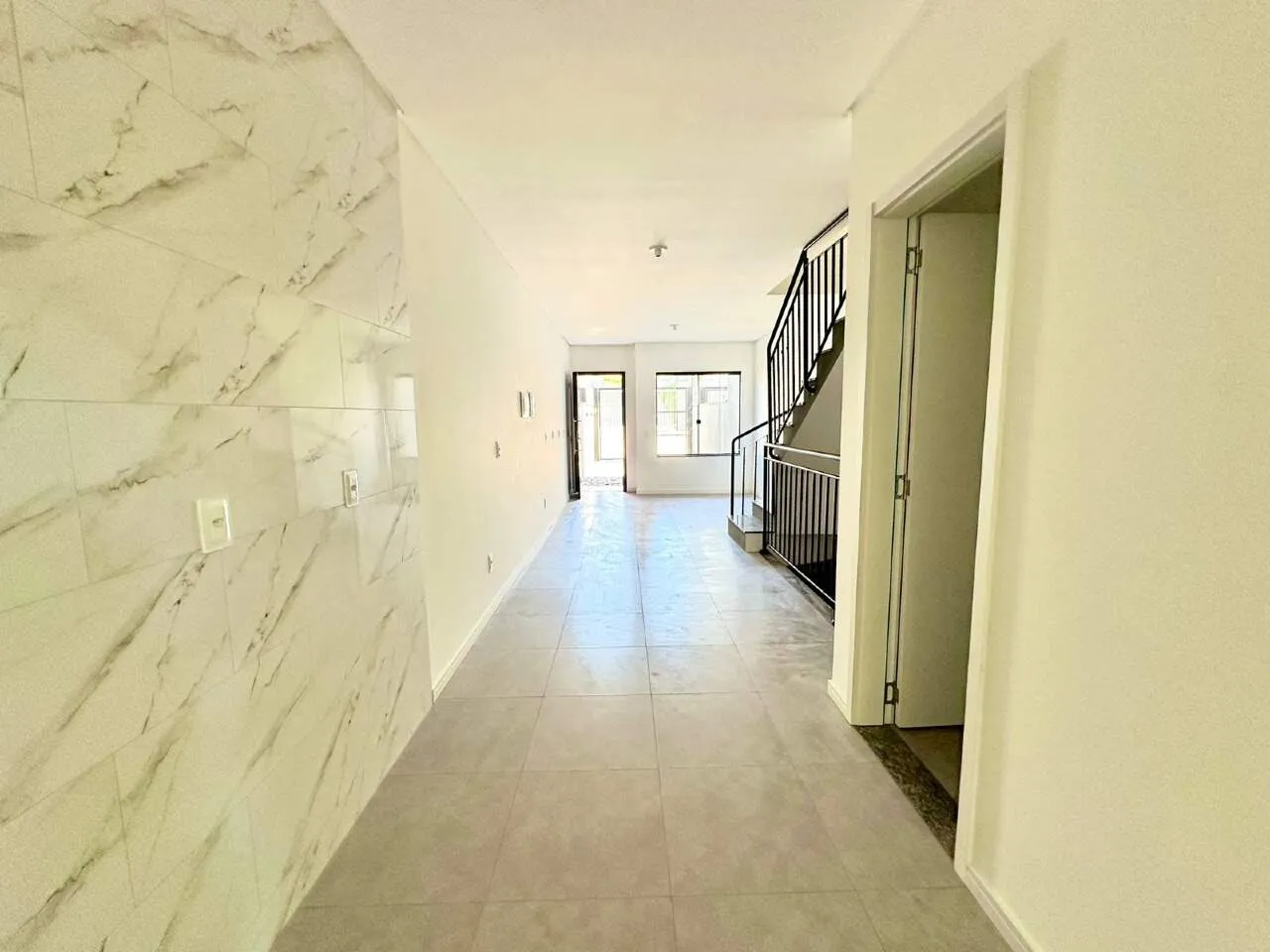Sobrado Exclusivo com Porão Espaçoso no Água Verde — foto 6