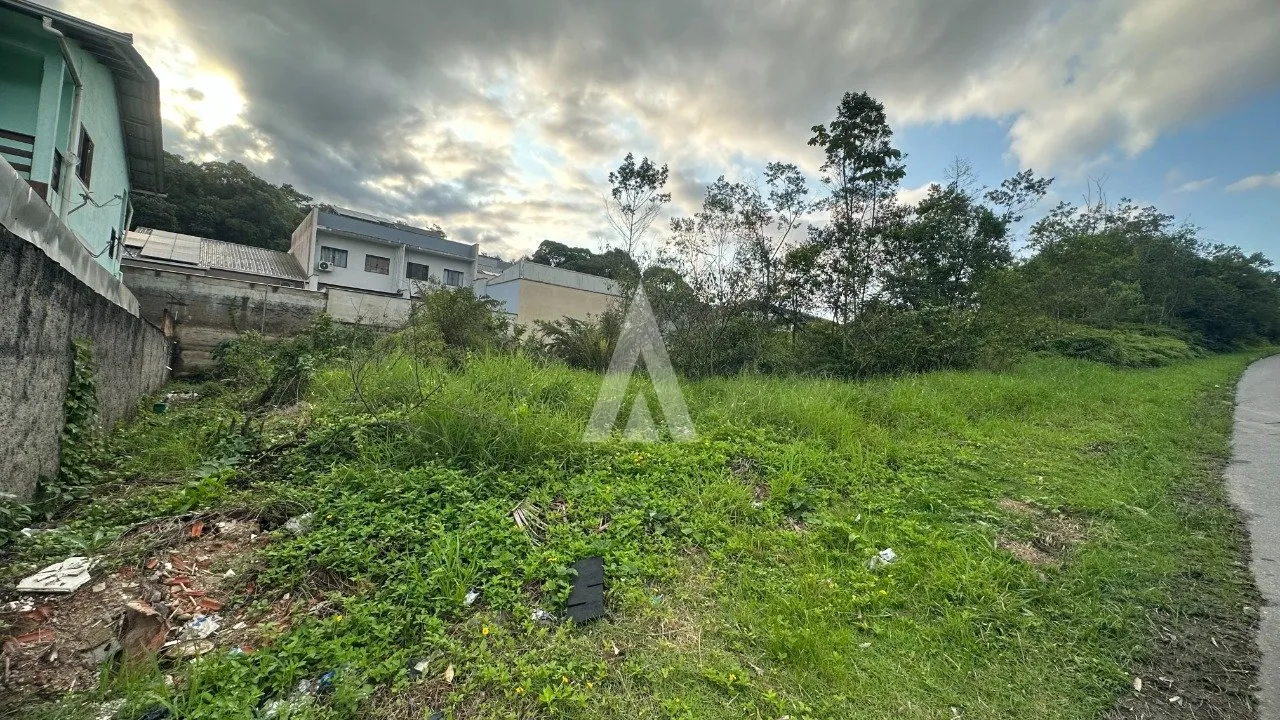 Terreno à venda no bairro Santa Catarina em Joinville, por R$ 425.000.00. - foto 1