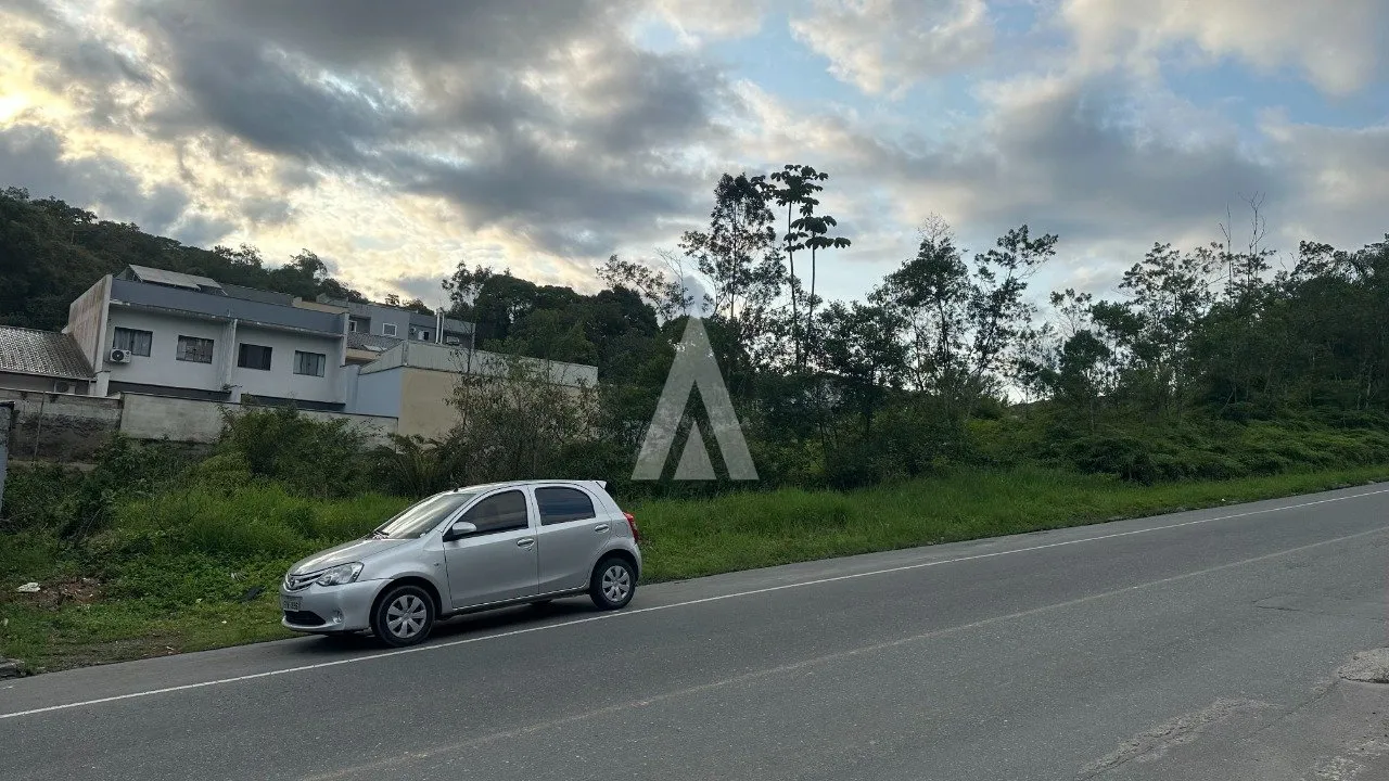 Terreno à venda no bairro Santa Catarina em Joinville, por R$ 425.000.00. — foto 4