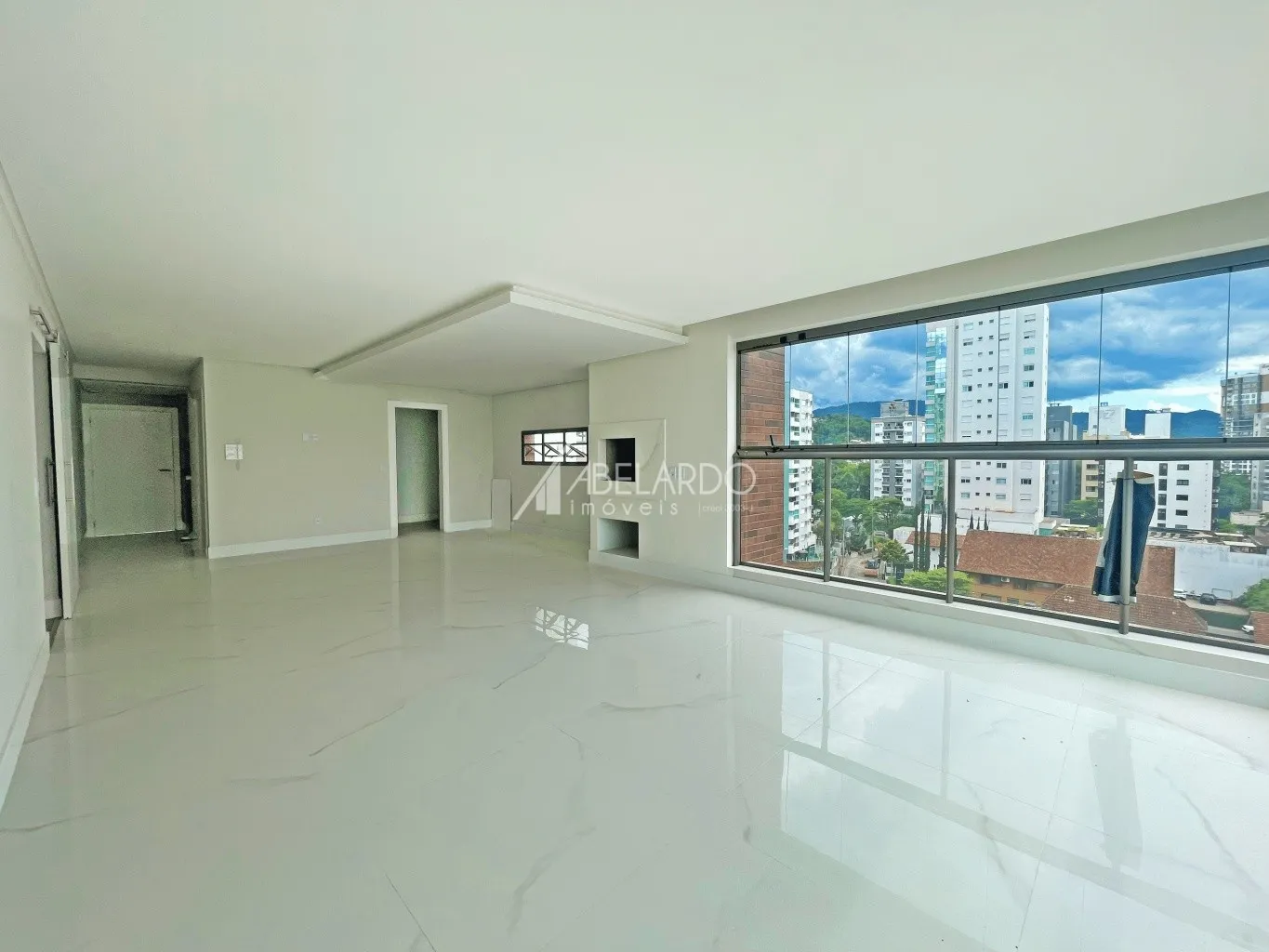 APARTAMENTO DE ALTO PADRÃO COM TRÊS SUÍTES NO BAIRRO VICTOR KONDER, EM BLUMENAU — foto 3