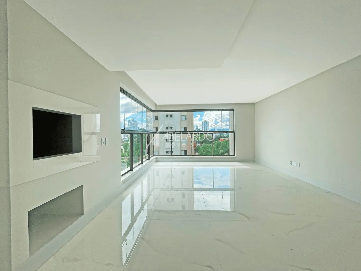 APARTAMENTO DE ALTO PADRÃO COM TRÊS SUÍTES NO BAIRRO VICTOR KONDER, EM BLUMENAU — foto 5