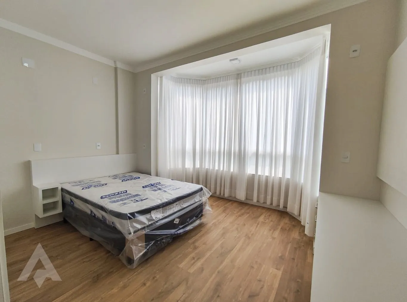 Apartamento de 1 dormitório para locação por R$2.100,00 - Bairro Vila Nova - Blumenau/SC — foto 7
