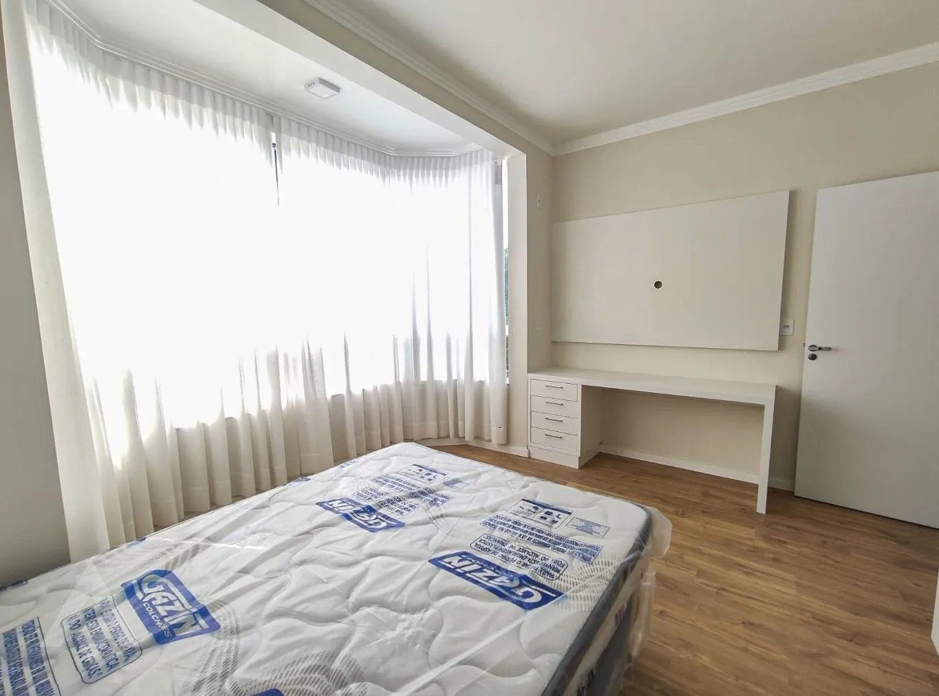 Apartamento semimobiliado para locação por R$ 2.100,00 - Bairro Vila Nova - Blumenau/SC - foto 1