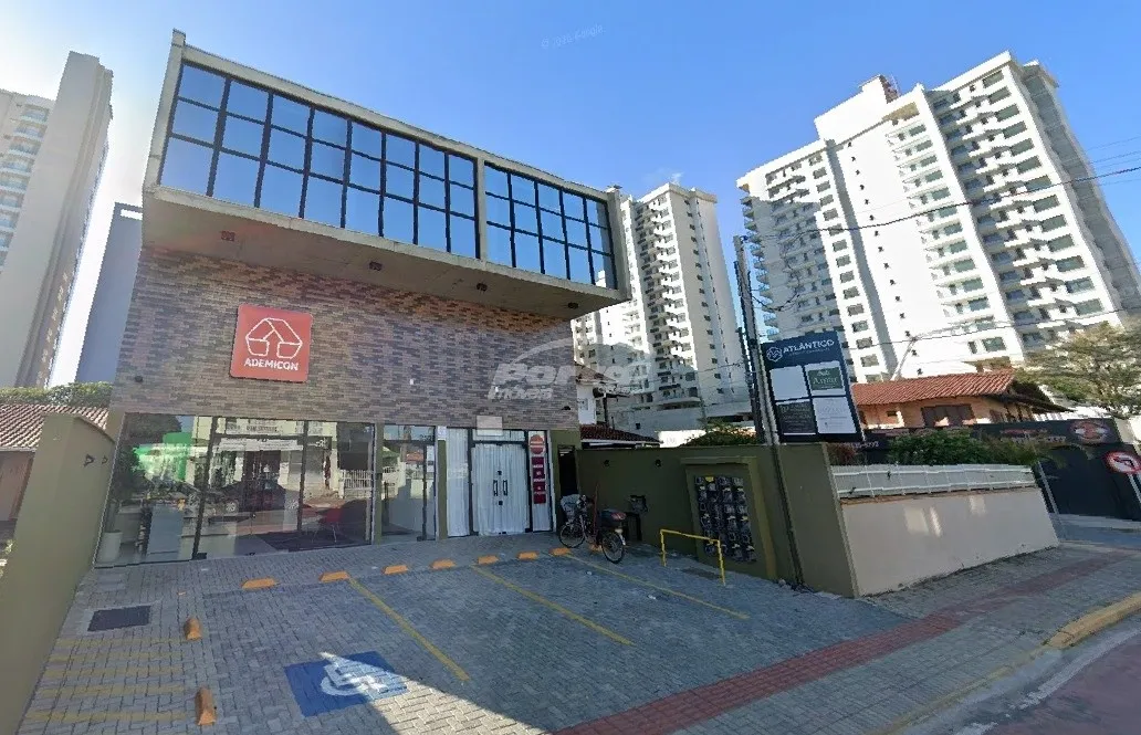 Sala comercial piso superior com 44m na Av. Emanoel Pinto próximo a Prefeitura no bairro Centro em Balneário Piçarras/SC (Cód. 17154) — foto 2