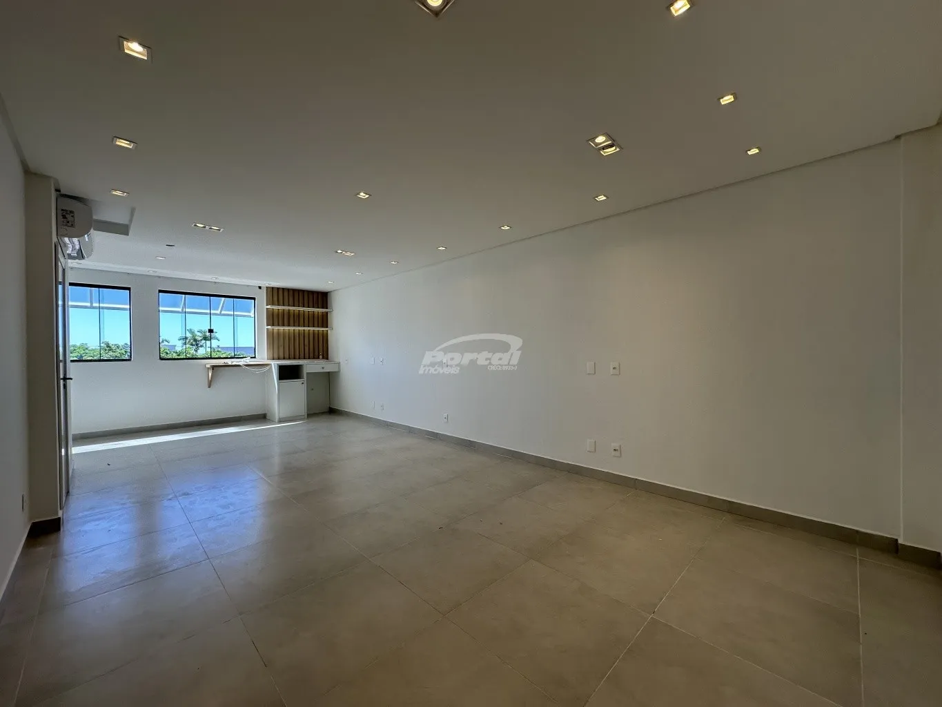 Sala comercial piso superior com 44m na Av. Emanoel Pinto próximo a Prefeitura no bairro Centro em Balneário Piçarras/SC (Cód. 17154) — foto 3