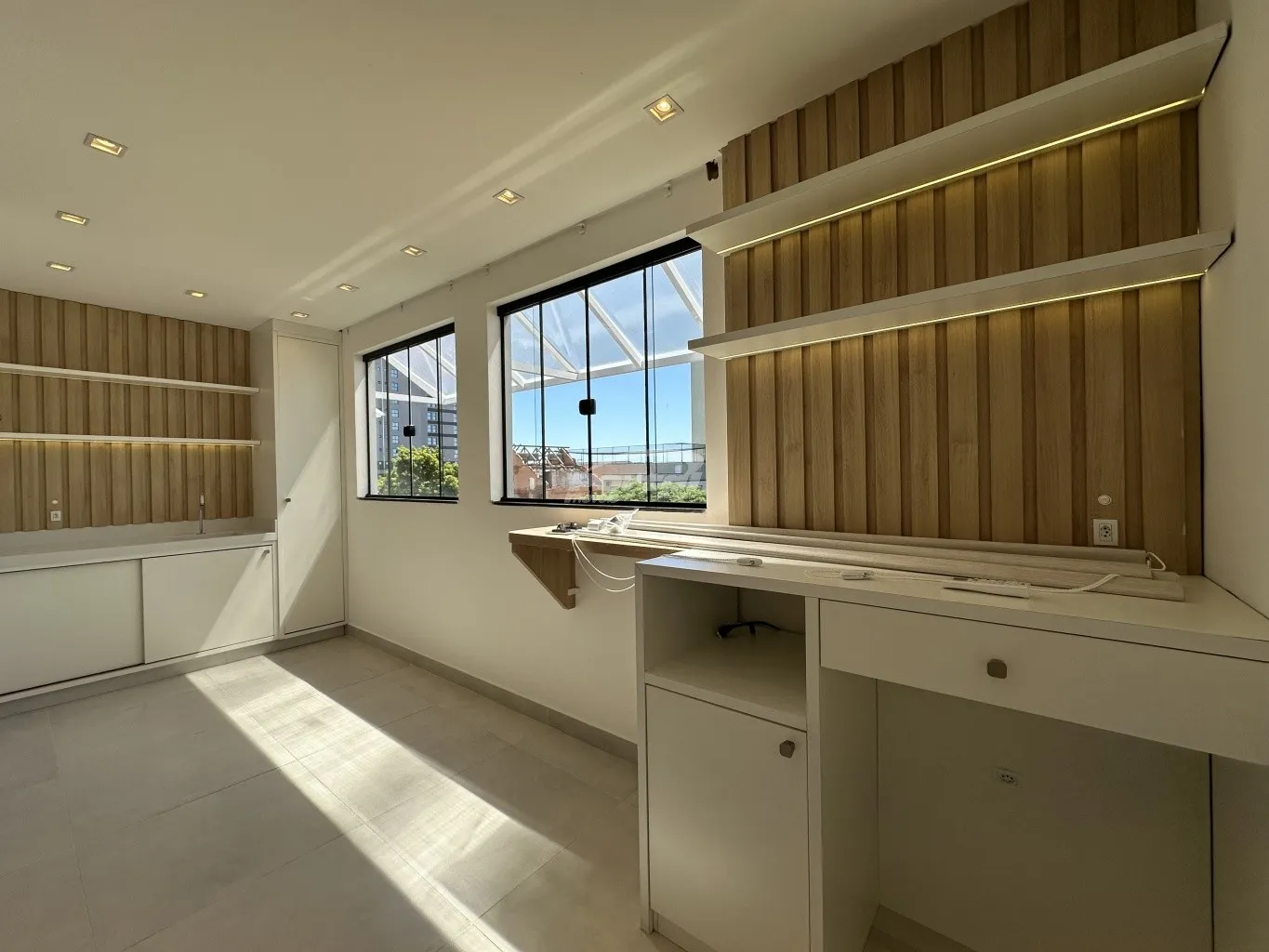 Sala comercial piso superior com 44m na Av. Emanoel Pinto próximo a Prefeitura no bairro Centro em Balneário Piçarras/SC (Cód. 17154) — foto 5